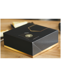 61000126 - Kartonnen patisseriedoos zwart 260x260x50mm MA PATISSERIE